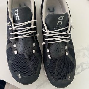 Navy blue mens Oncloud shoes